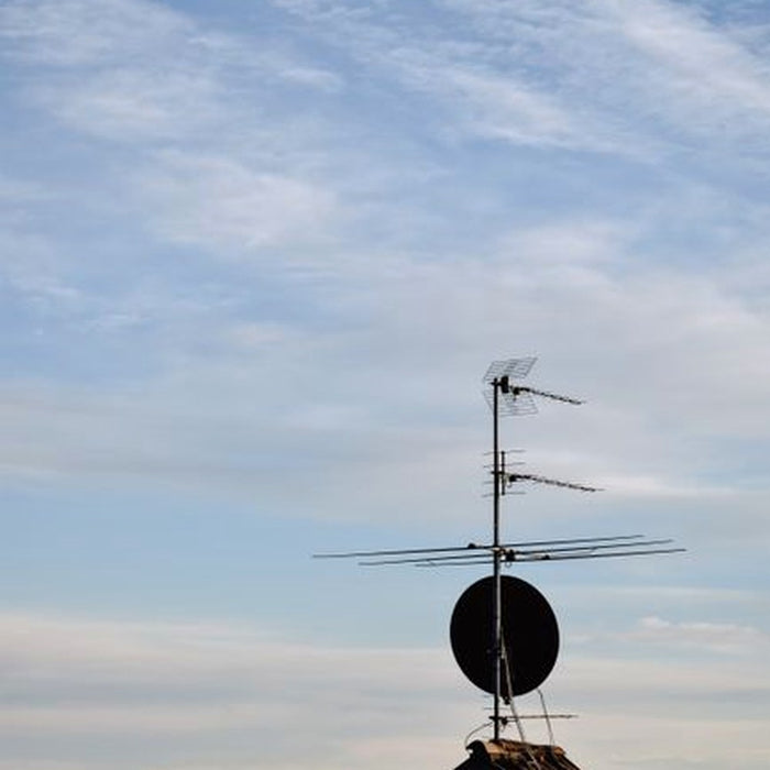 Syn Next TV Antenna Amplifier